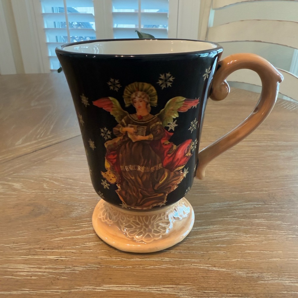 Raymond Waites festive angels certified international coffee mug cup